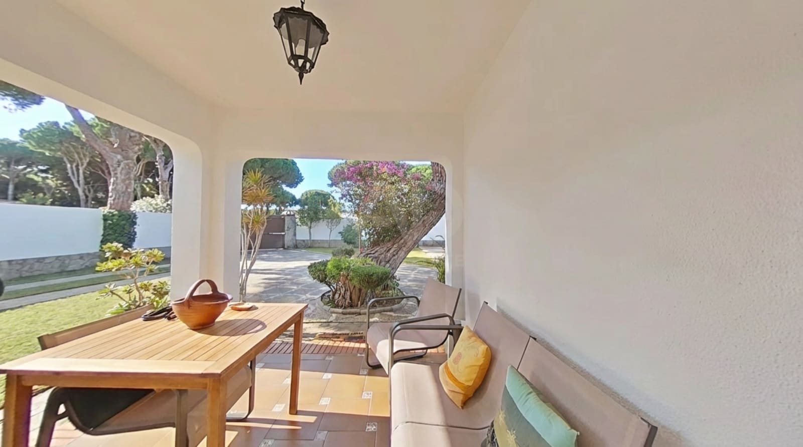 5 soverom Hus til salgs i Cadiz by med svømmebasseng garasje - € 830 000 (Ref: 9988791)