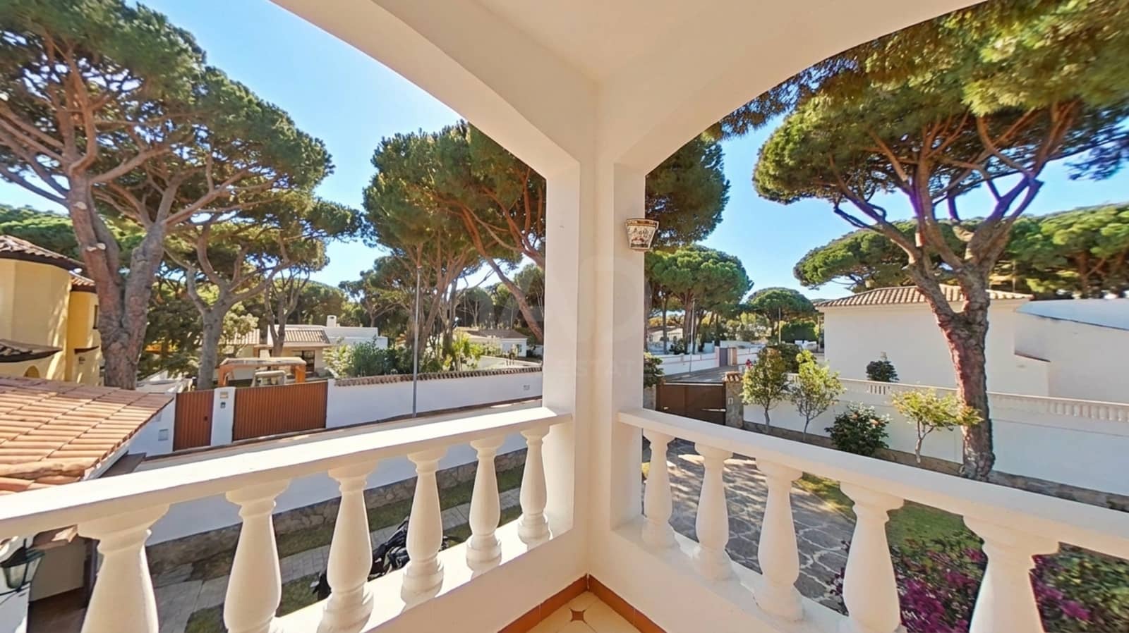 5 soverom Hus til salgs i Cadiz by med svømmebasseng garasje - € 830 000 (Ref: 9988791)