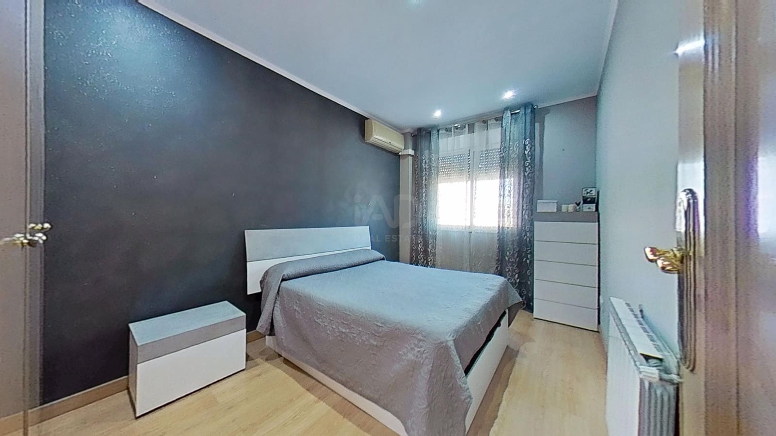4 Zimmer Reihenhaus zu verkaufen in El Grau de Castello mit Garage - 309.990 € (Ref: 9988792)