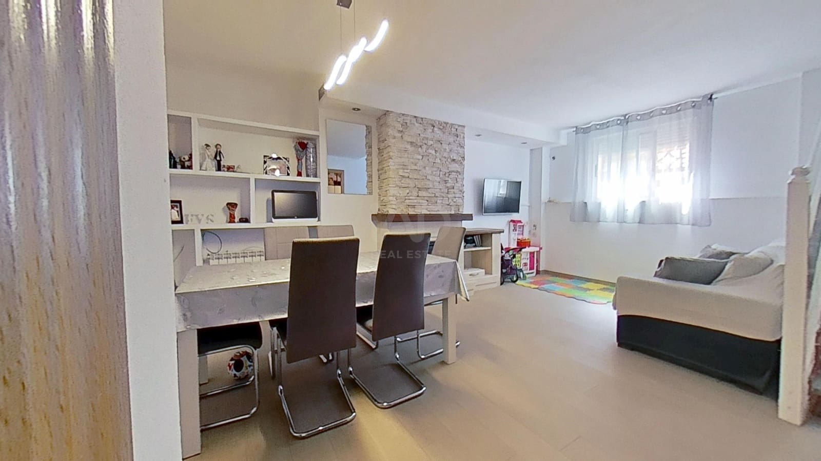 4 Zimmer Reihenhaus zu verkaufen in El Grau de Castello mit Garage - 309.990 € (Ref: 9988792)