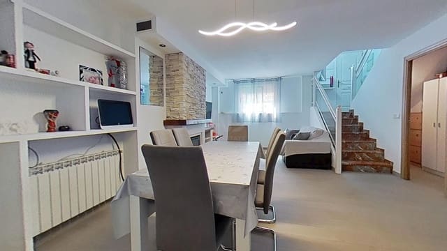 4 Zimmer Reihenhaus zu verkaufen in El Grau de Castelló, Castelló de la Plana mit Garage - 309.990 € (Ref: 9988792)