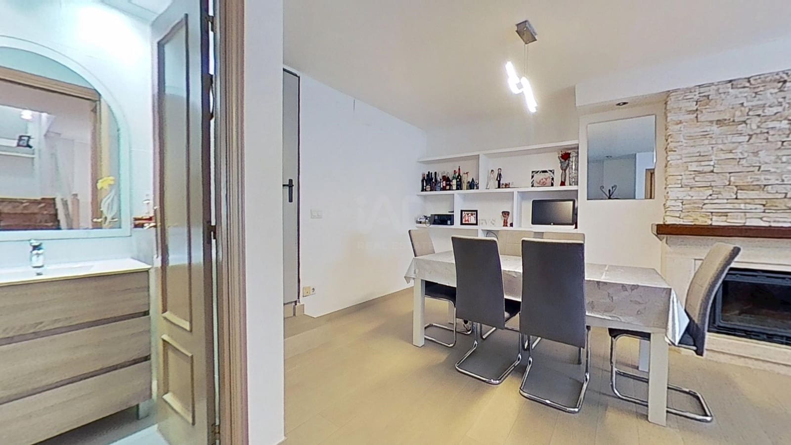 4 Zimmer Reihenhaus zu verkaufen in El Grau de Castello mit Garage - 309.990 € (Ref: 9988792)