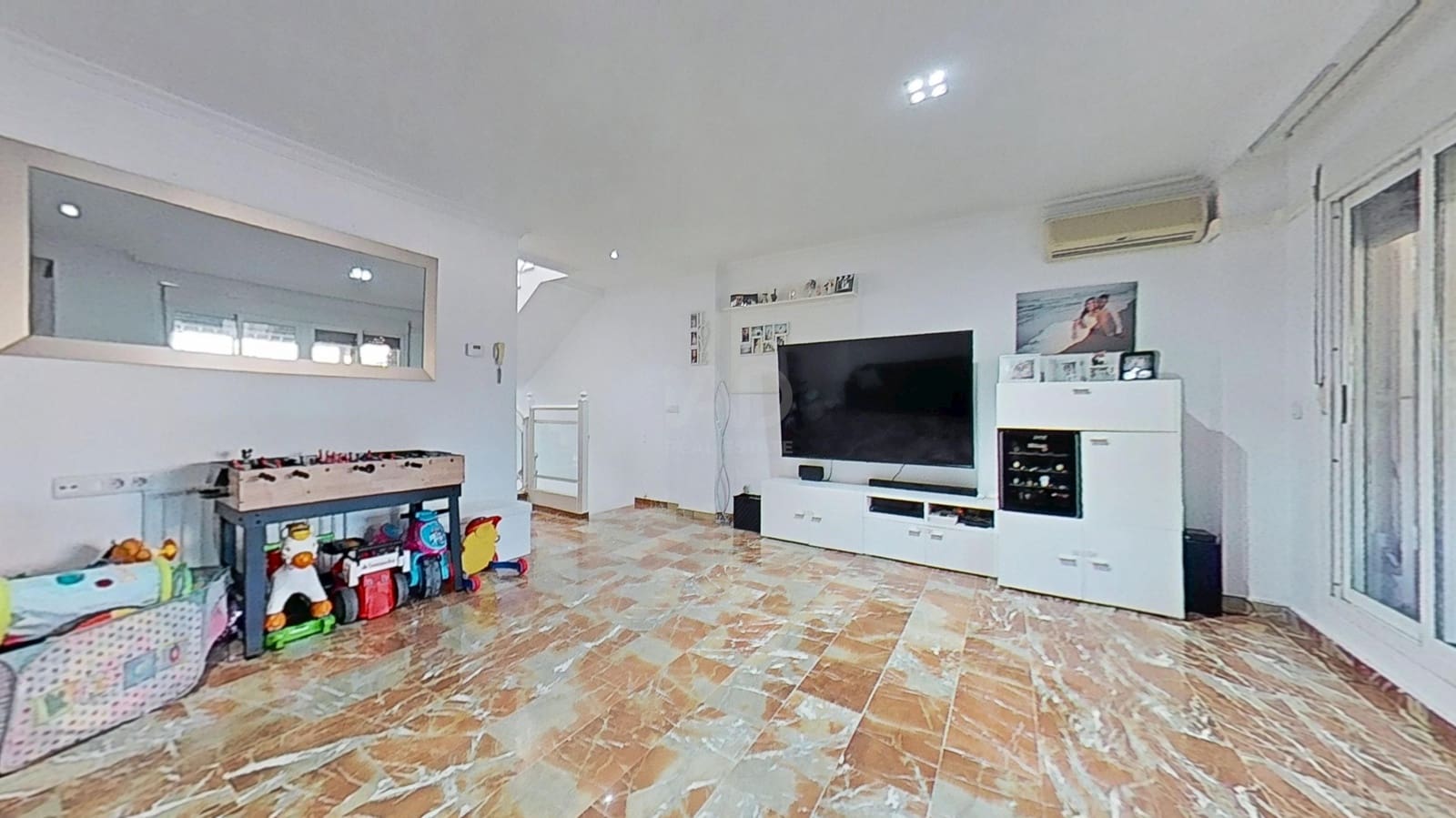 4 Zimmer Reihenhaus zu verkaufen in El Grau de Castello mit Garage - 309.990 € (Ref: 9988792)