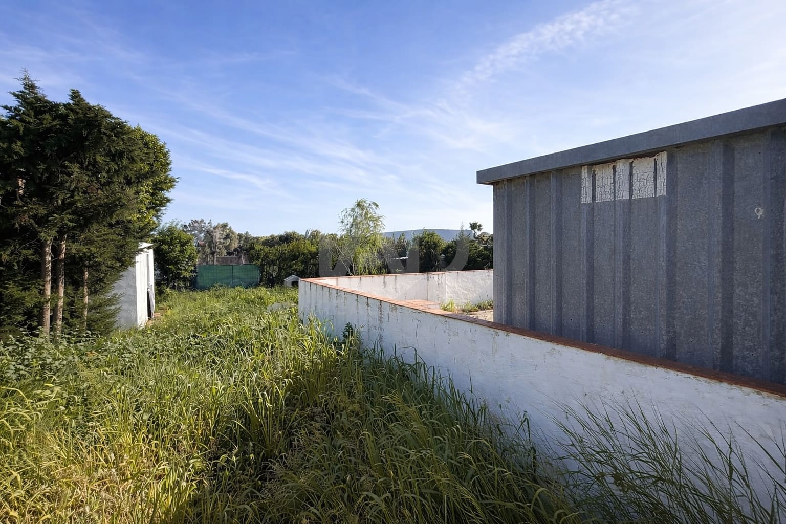 Grunde uden byggetilladelser til salg i Cadiz by - € 189.500 (Ref: 9988794)