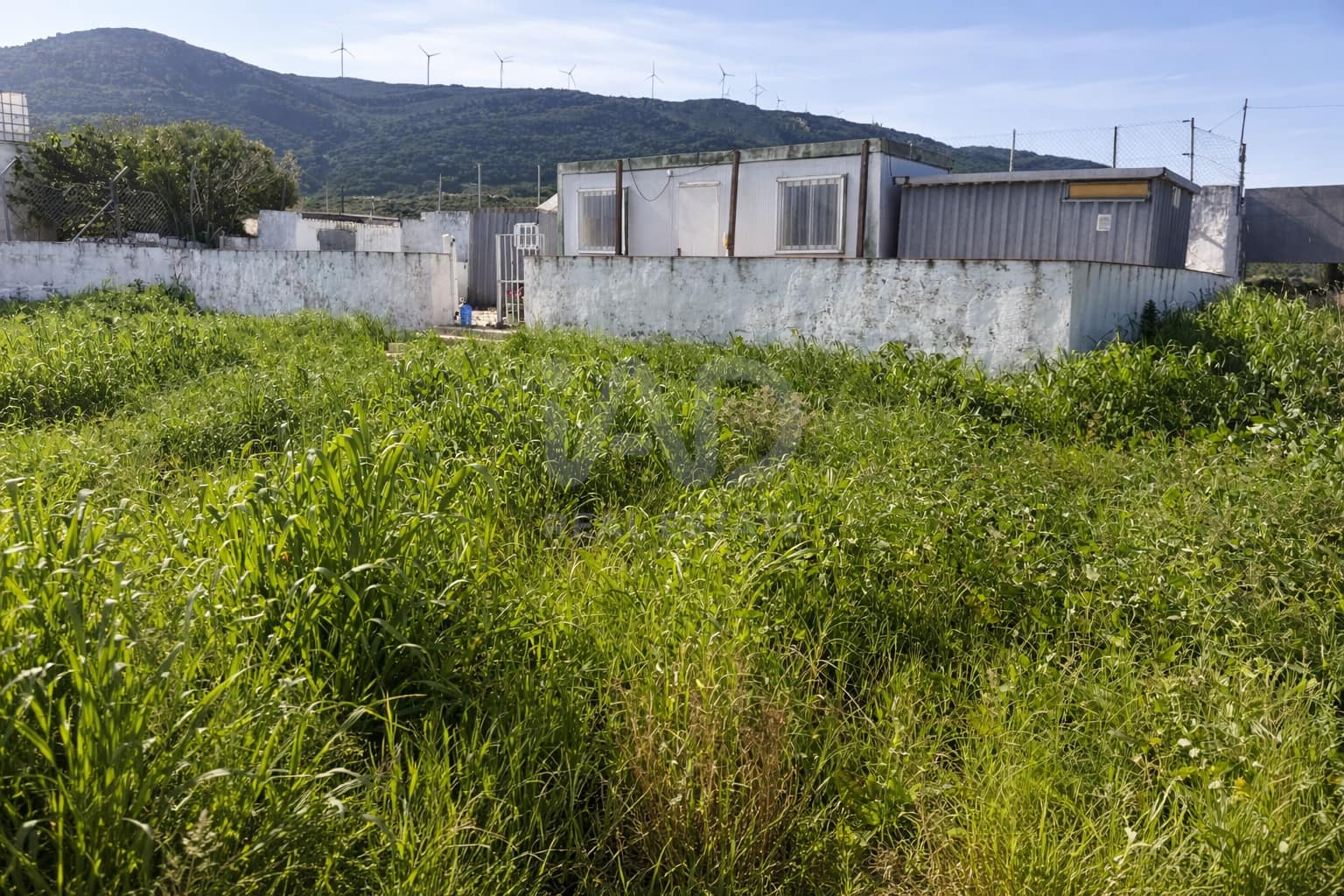 Grunde uden byggetilladelser til salg i Cadiz by - € 189.500 (Ref: 9988794)