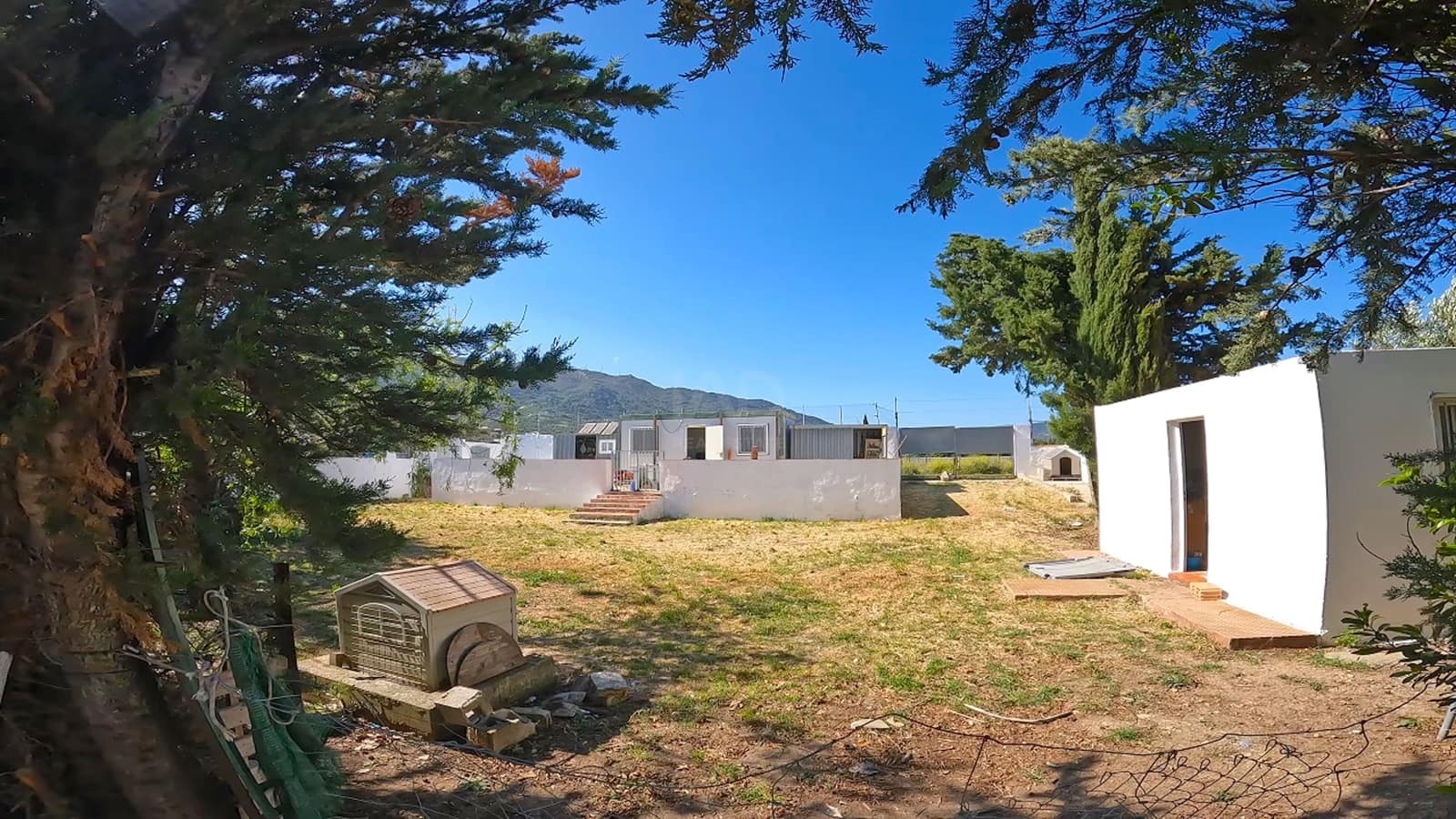 Grunde uden byggetilladelser til salg i Cadiz by - € 189.500 (Ref: 9988794)