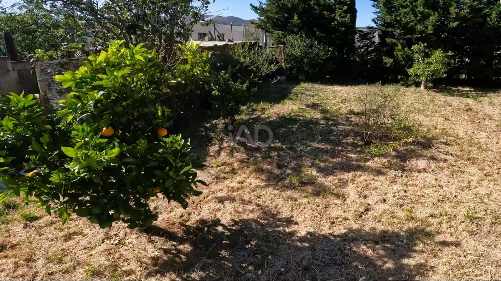 Grunde uden byggetilladelser til salg i Cadiz by - € 189.500 (Ref: 9988794)