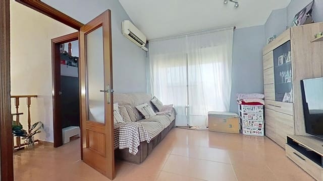 3 soverom Leilighet til salgs i Oeste, Castelló de la Plana med garasje - € 225 000 (Ref: 9988795)