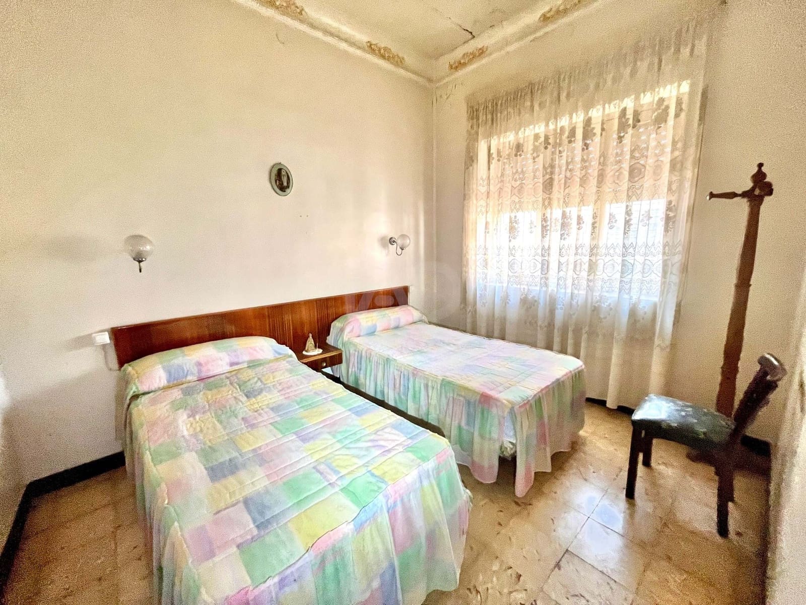 4 soverom Rekkehus til salgs i Castello de la Plana - € 199 000 (Ref: 9988796)