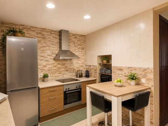 4 soverom Hus til salgs i Oropesa  - € 175 000 (Ref: 9988801)