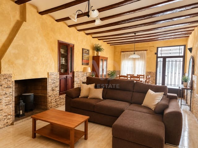 4 soverom Hus til salgs i Oropesa  - € 175 000 (Ref: 9988801)