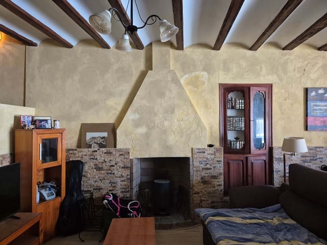 4 soverom Hus til salgs i Oropesa  - € 175 000 (Ref: 9988801)