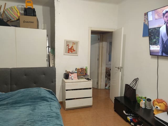 2 slaapkamer Appartement te koop in Montcada i Reixac - € 115.000 (Ref: 9988805)
