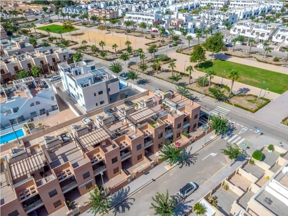 2 soverom Leilighet til salgs i Pilar de la Horadada med svømmebasseng - € 259 000 (Ref: 9988807)