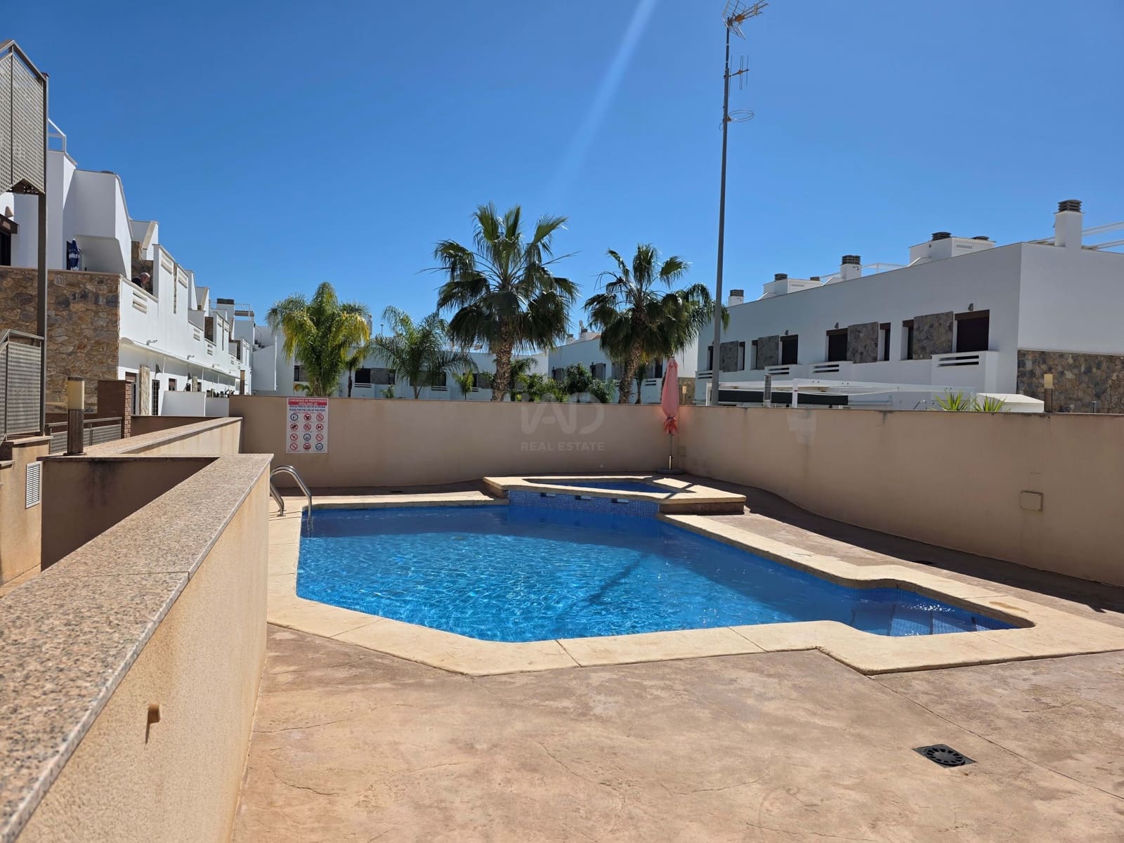 2 soverom Leilighet til salgs i Pilar de la Horadada med svømmebasseng - € 259 000 (Ref: 9988807)