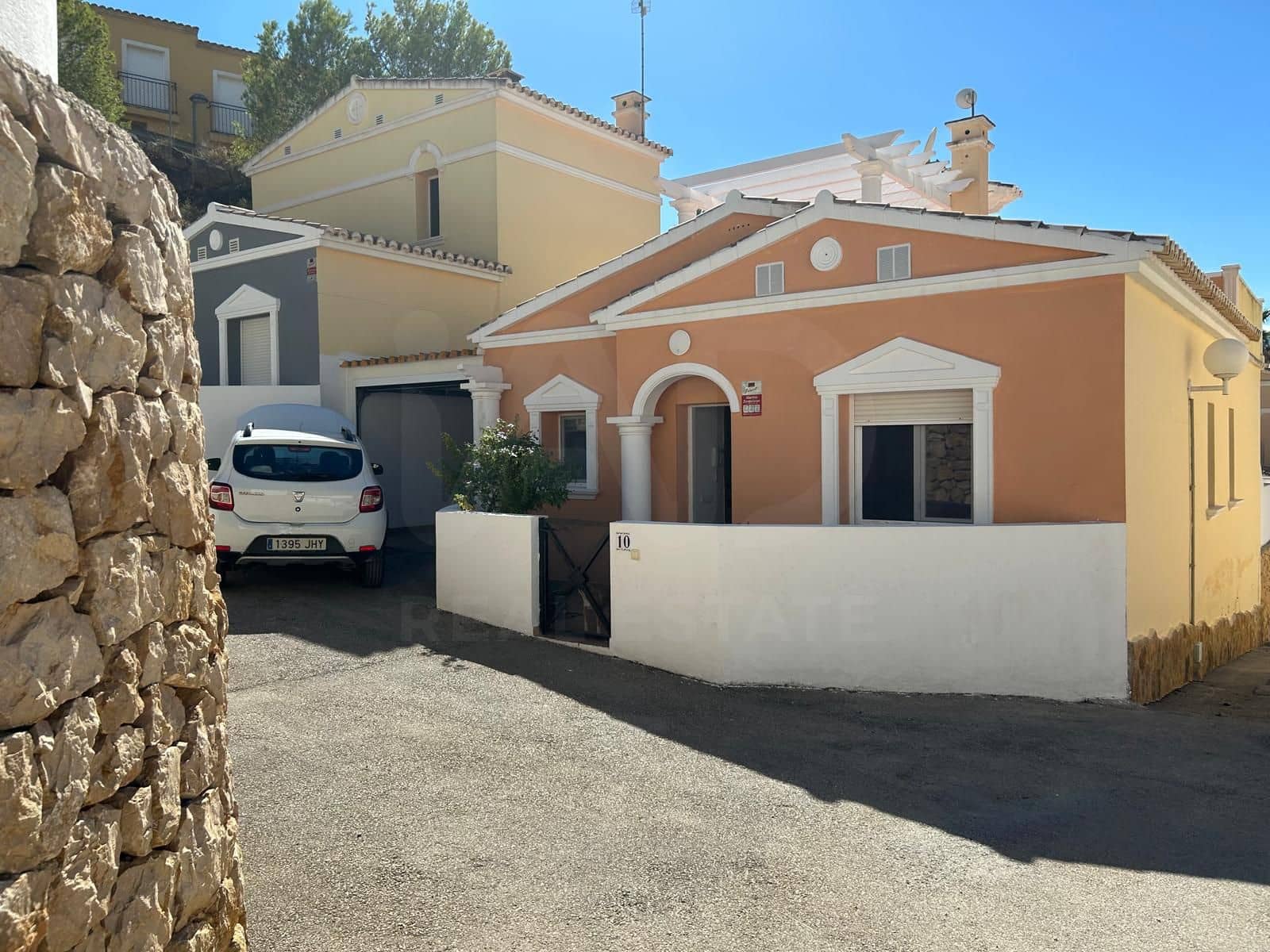 2 Zimmer Haus zu verkaufen in Alicante / Alacant Stadt mit Pool Garage - 285.000 € (Ref: 9988810)
