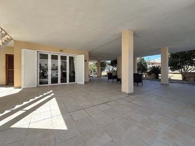 6 bedroom Townhouse for sale in Platja d'Alcúdia, Alcúdia - € 1,470,000 (Ref: 9988812)