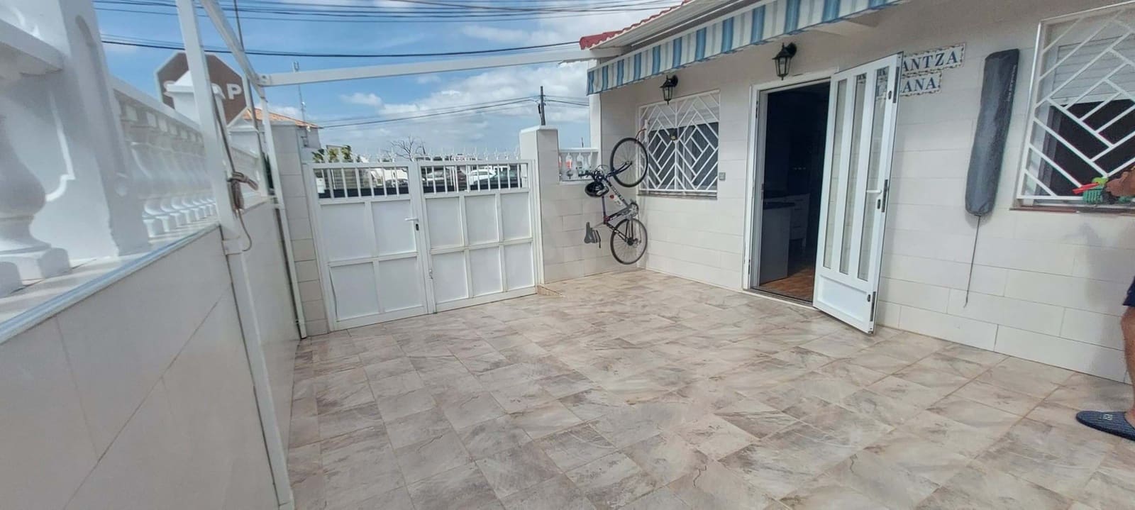 Casa de 3 habitaciones en Alicante / Alacant ciudad en venta - 170.000 € (Ref: 9988813)