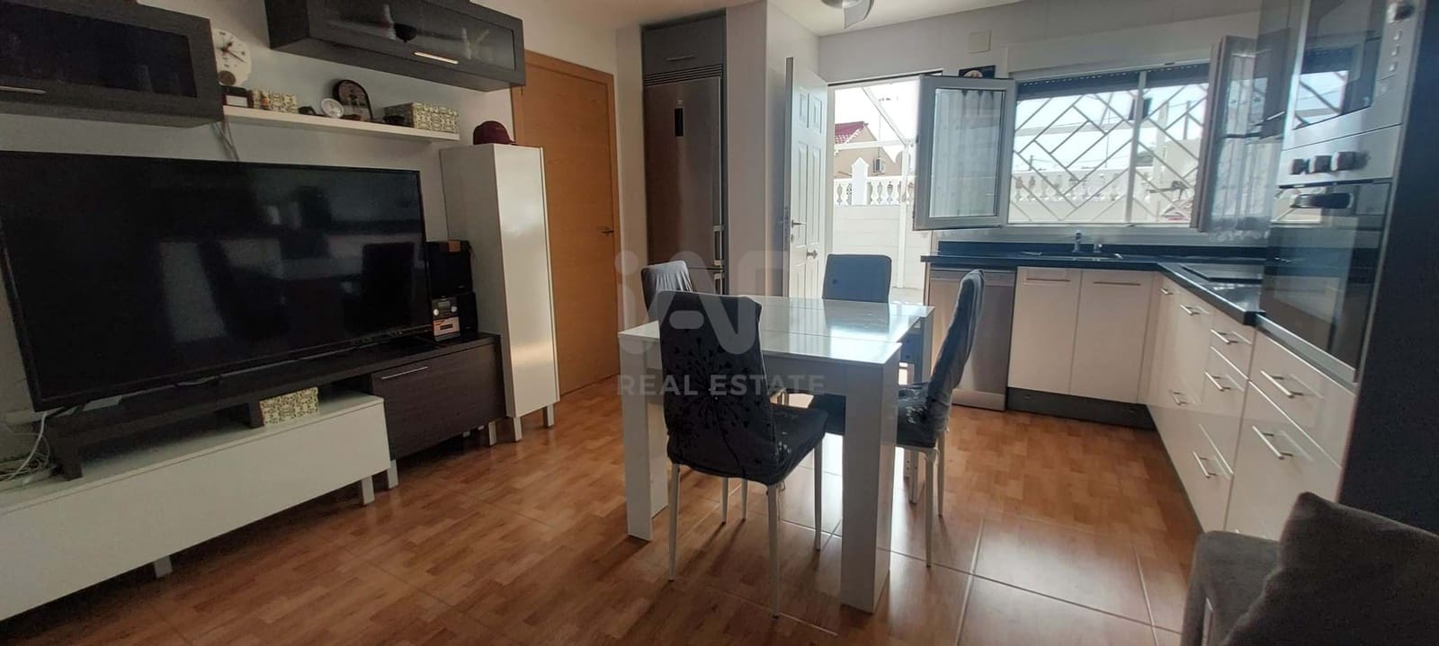 Casa de 3 habitaciones en Alicante / Alacant ciudad en venta - 170.000 € (Ref: 9988813)