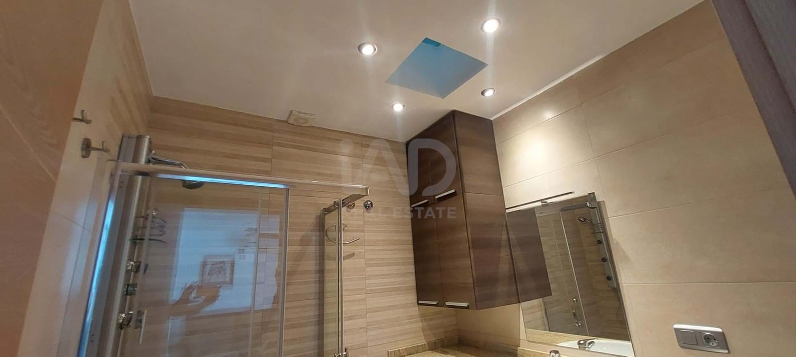 Casa de 3 habitaciones en Alicante / Alacant ciudad en venta - 170.000 € (Ref: 9988813)