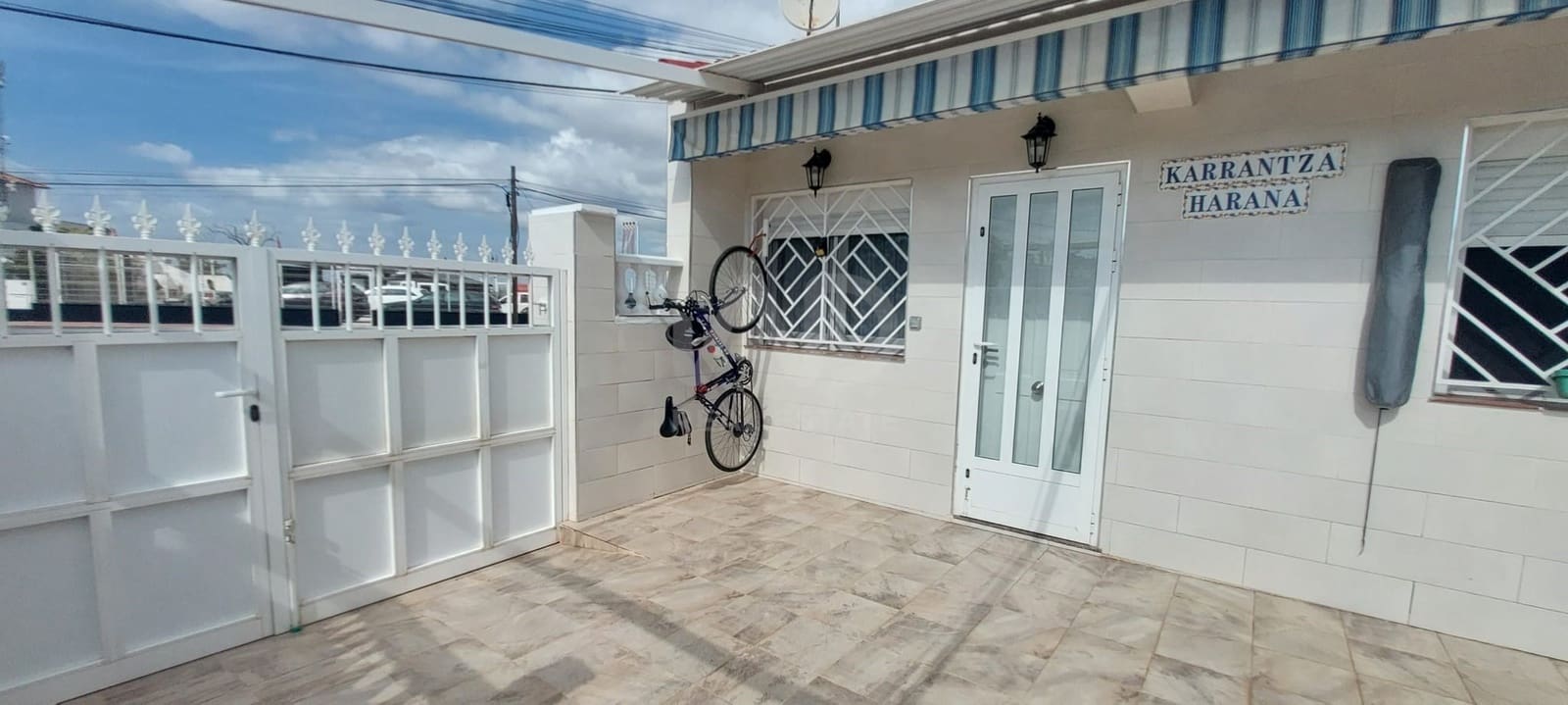 Casa de 3 habitaciones en Alicante / Alacant ciudad en venta - 170.000 € (Ref: 9988813)