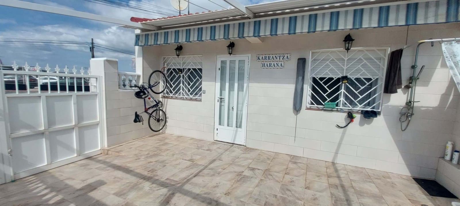 Casa de 3 habitaciones en Alicante / Alacant ciudad en venta - 170.000 € (Ref: 9988813)