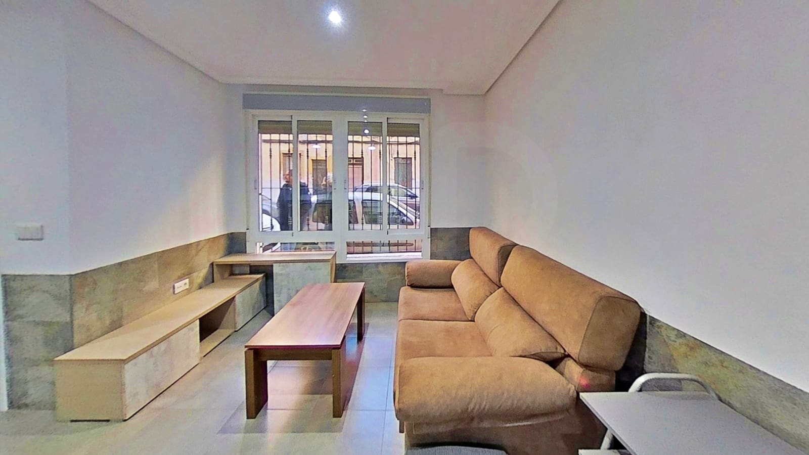 Lejlighed til salg i Elche / Elx - € 135.000 (Ref: 9988814)