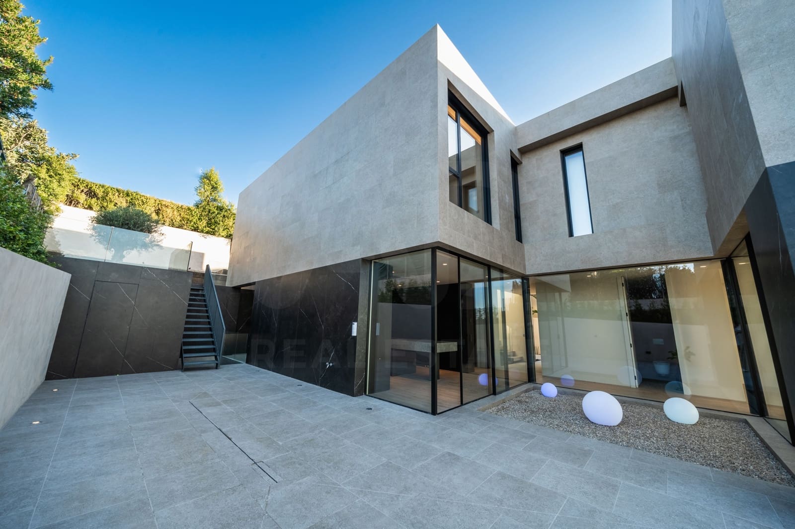 4 bedroom Townhouse for sale in Teia with pool garage - € 4,900,000 (Ref: 9988819)