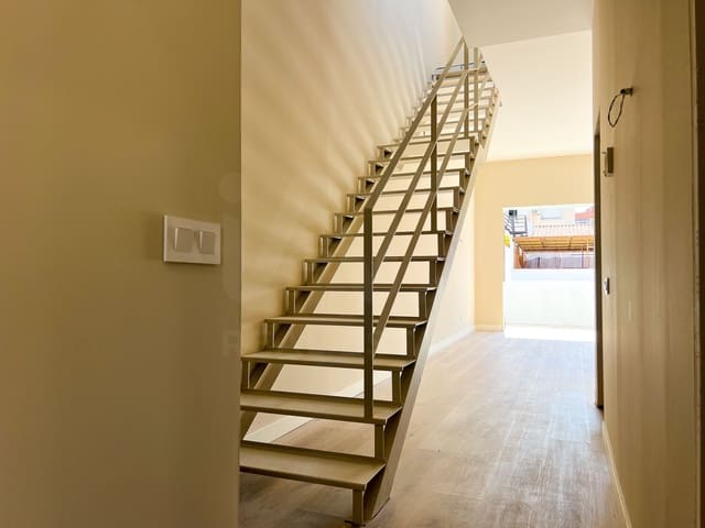 Apartamento de 3 habitaciones en Sabadell en venta - 350.000 € (Ref: 9988820)