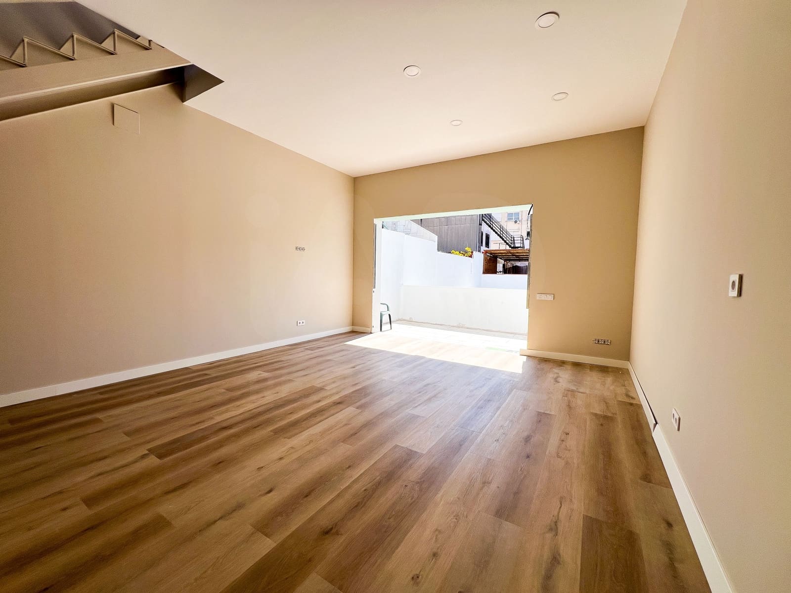 3 Zimmer Apartment zu verkaufen in Barcelona Stadt - 350.000 € (Ref: 9988820)