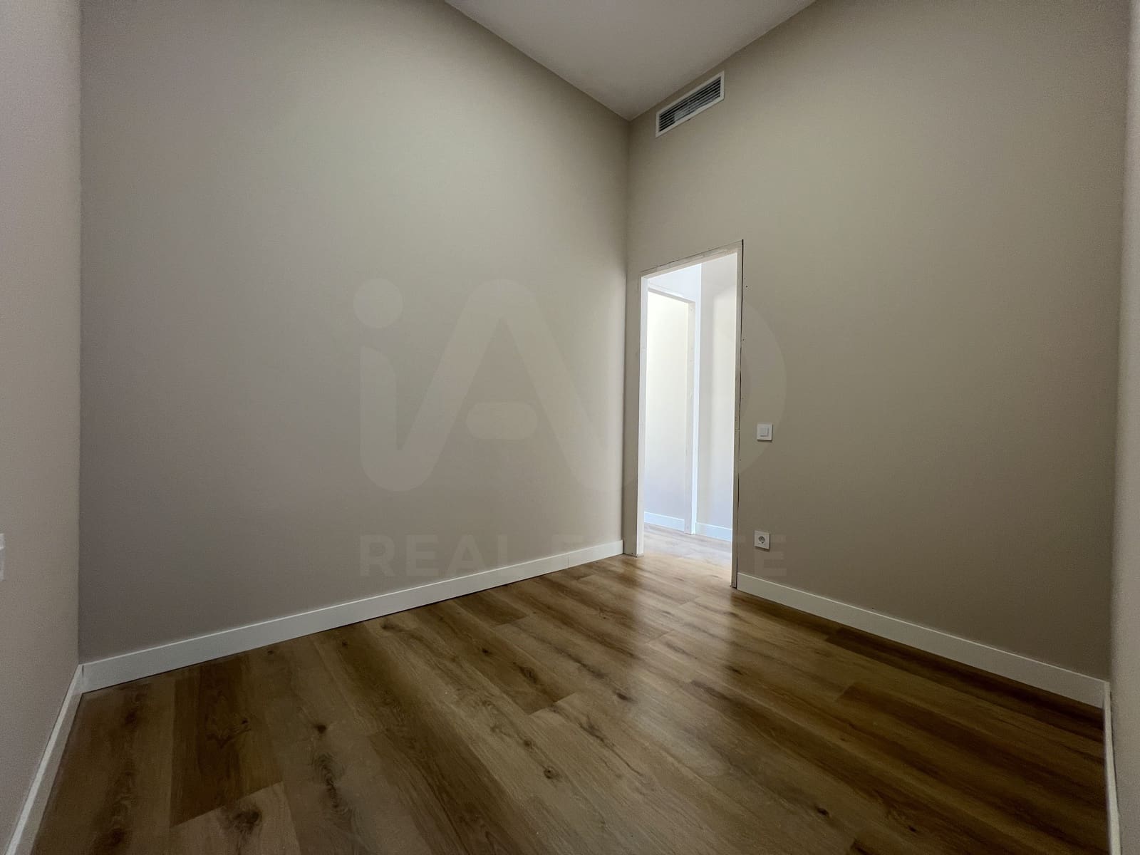 3 Zimmer Apartment zu verkaufen in Barcelona Stadt - 350.000 € (Ref: 9988820)