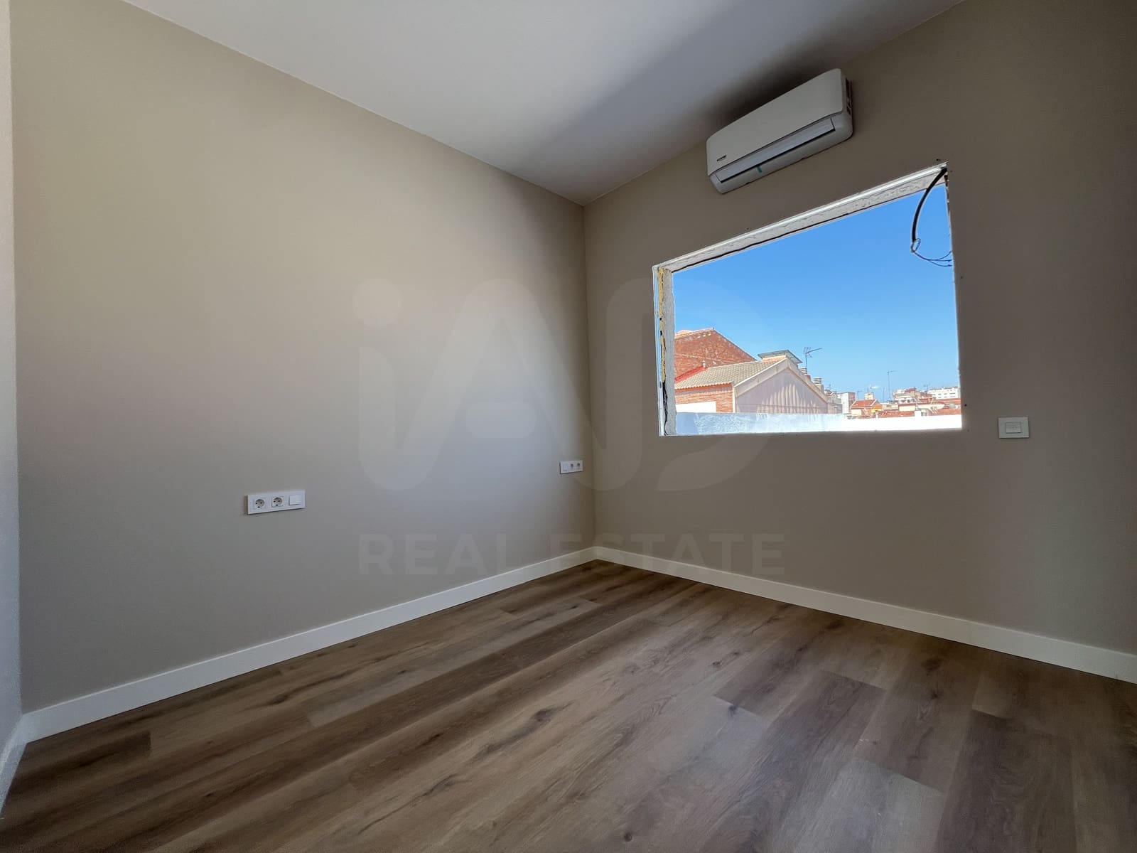 3 Zimmer Apartment zu verkaufen in Barcelona Stadt - 350.000 € (Ref: 9988820)