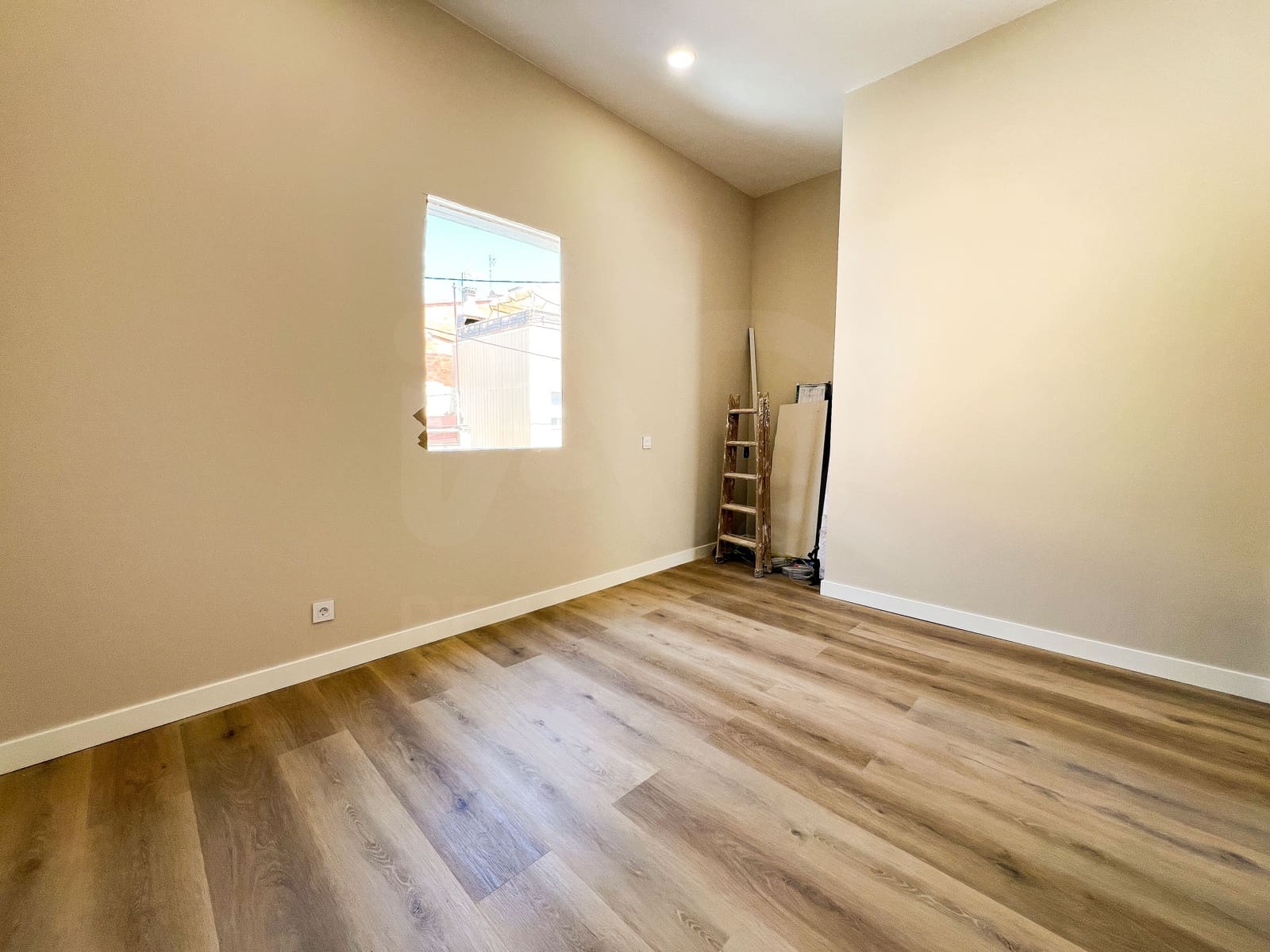 3 Zimmer Apartment zu verkaufen in Barcelona Stadt - 350.000 € (Ref: 9988820)