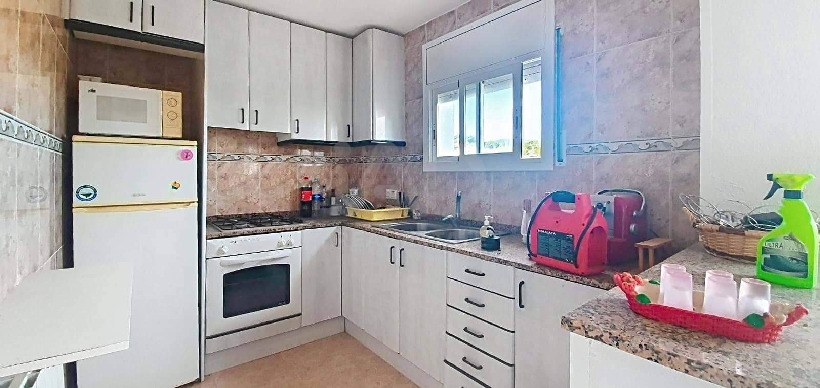Casa de 6 habitaciones en Barcelona ciudad en venta - 300.000 € (Ref: 9988821)