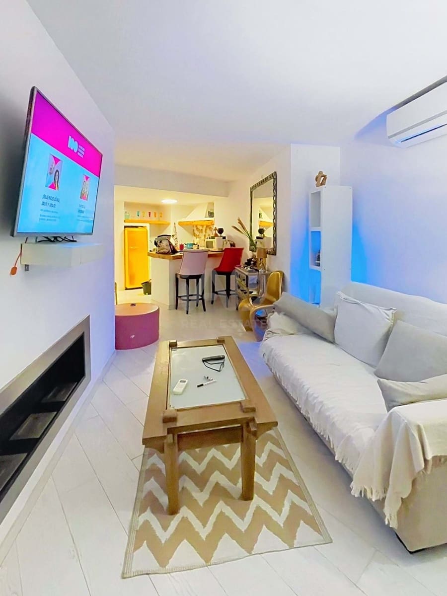 1 soverom Leilighet til salgs i Ibiza by med svømmebasseng - € 530 000 (Ref: 9988824)