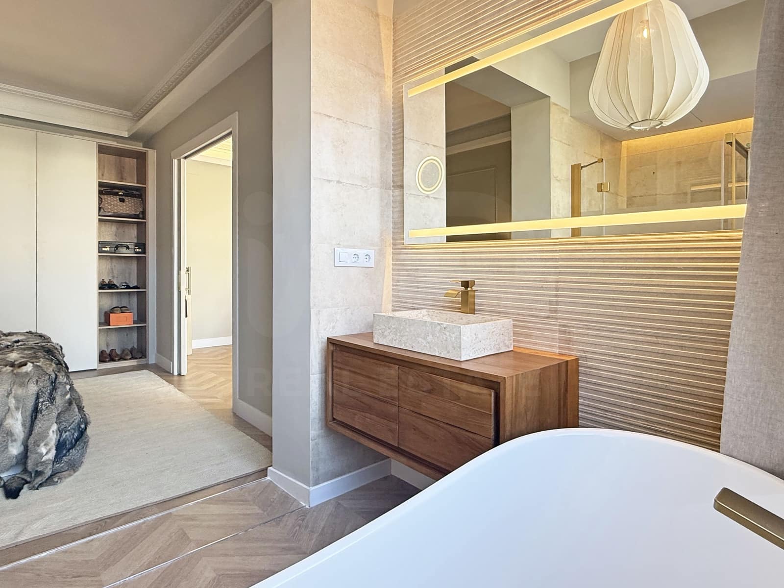 Apartamento de 3 habitaciones en Barcelona ciudad en venta - 895.000 € (Ref: 9988828)