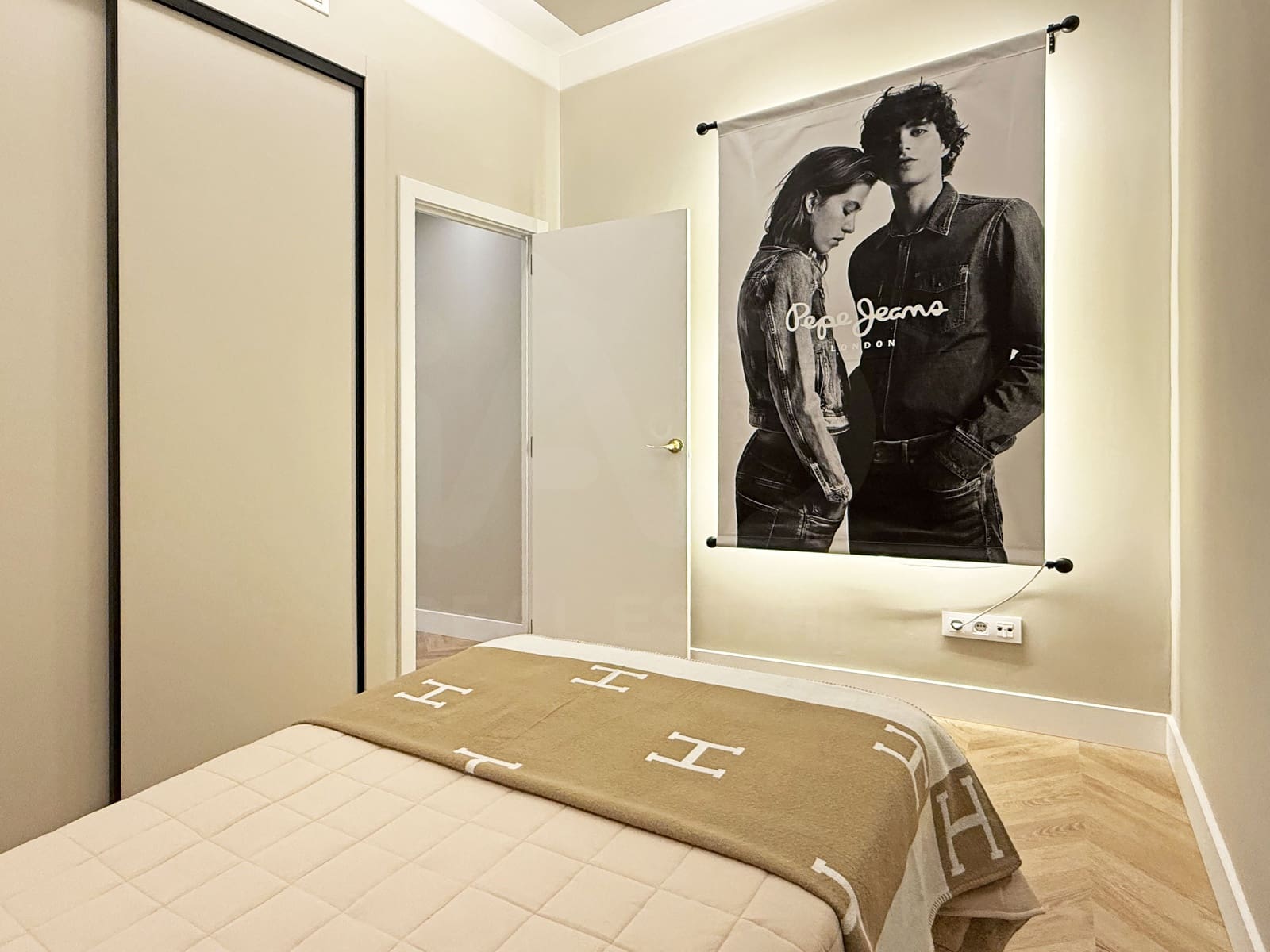 Apartamento de 3 habitaciones en Barcelona ciudad en venta - 895.000 € (Ref: 9988828)
