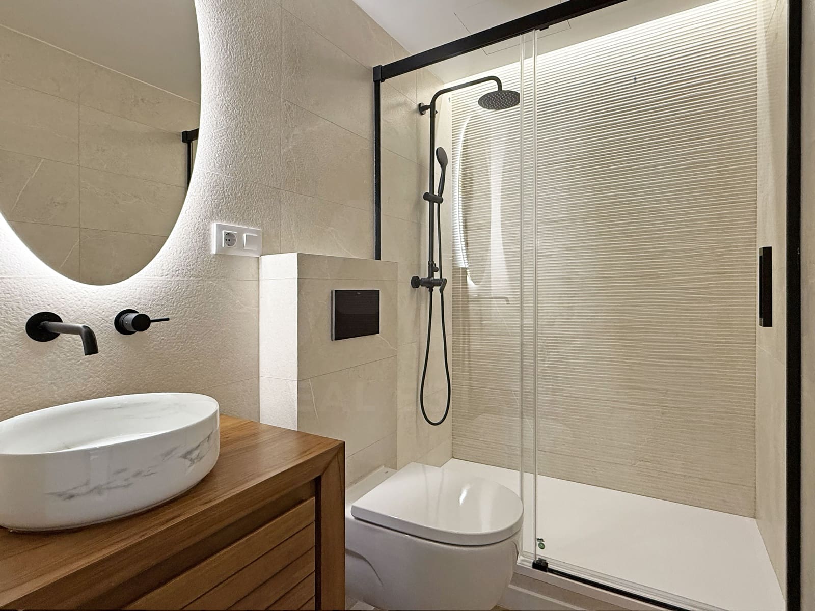 Apartamento de 3 habitaciones en Barcelona ciudad en venta - 895.000 € (Ref: 9988828)
