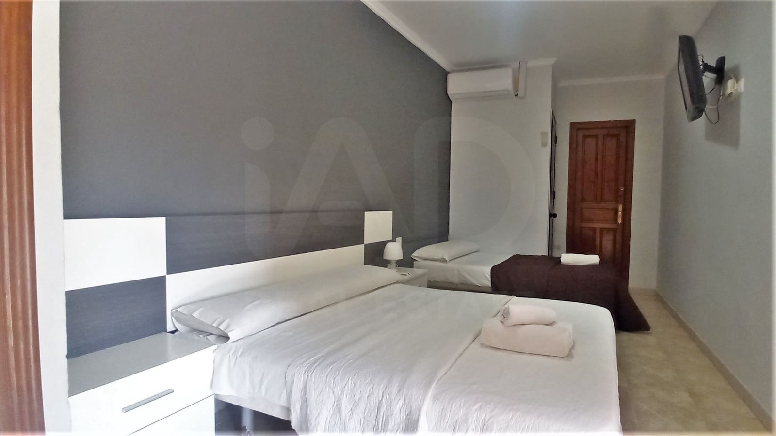 Local Comercial en Cádiz ciudad en venta - 1.850.000 € (Ref: 9988830)