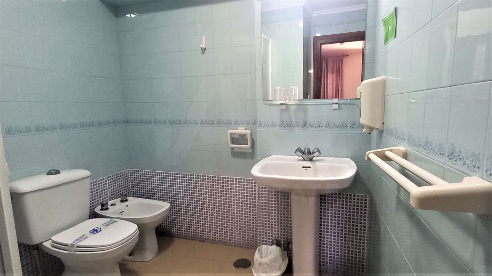 Local Comercial en Cádiz ciudad en venta - 1.850.000 € (Ref: 9988830)