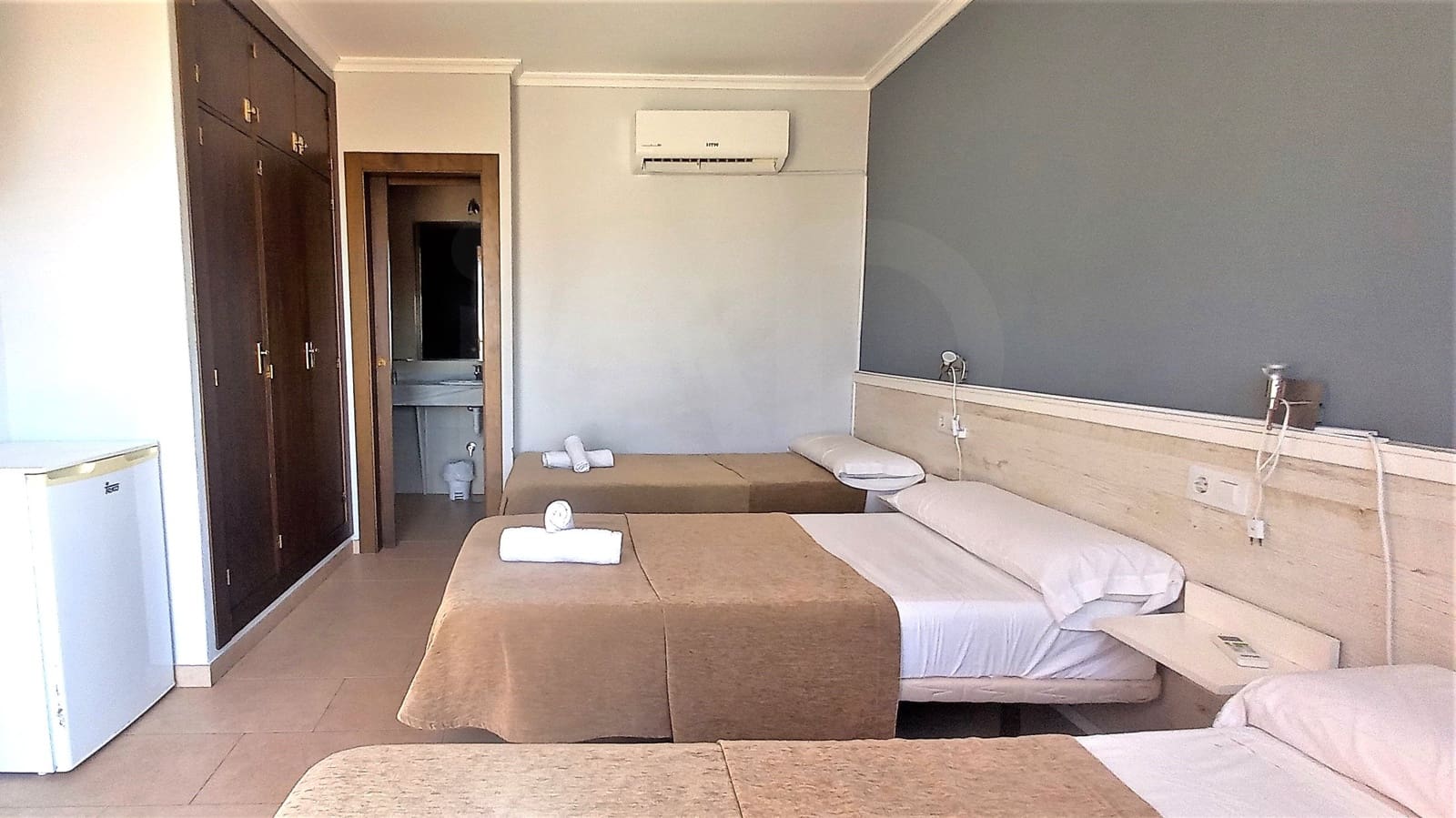 Local Comercial en Cádiz ciudad en venta - 1.850.000 € (Ref: 9988830)