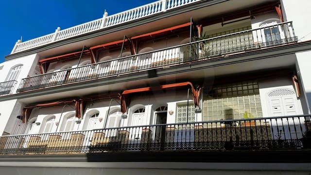 Kommersiell til salgs i Cádiz by - € 1 850 000 (Ref: 9988830)