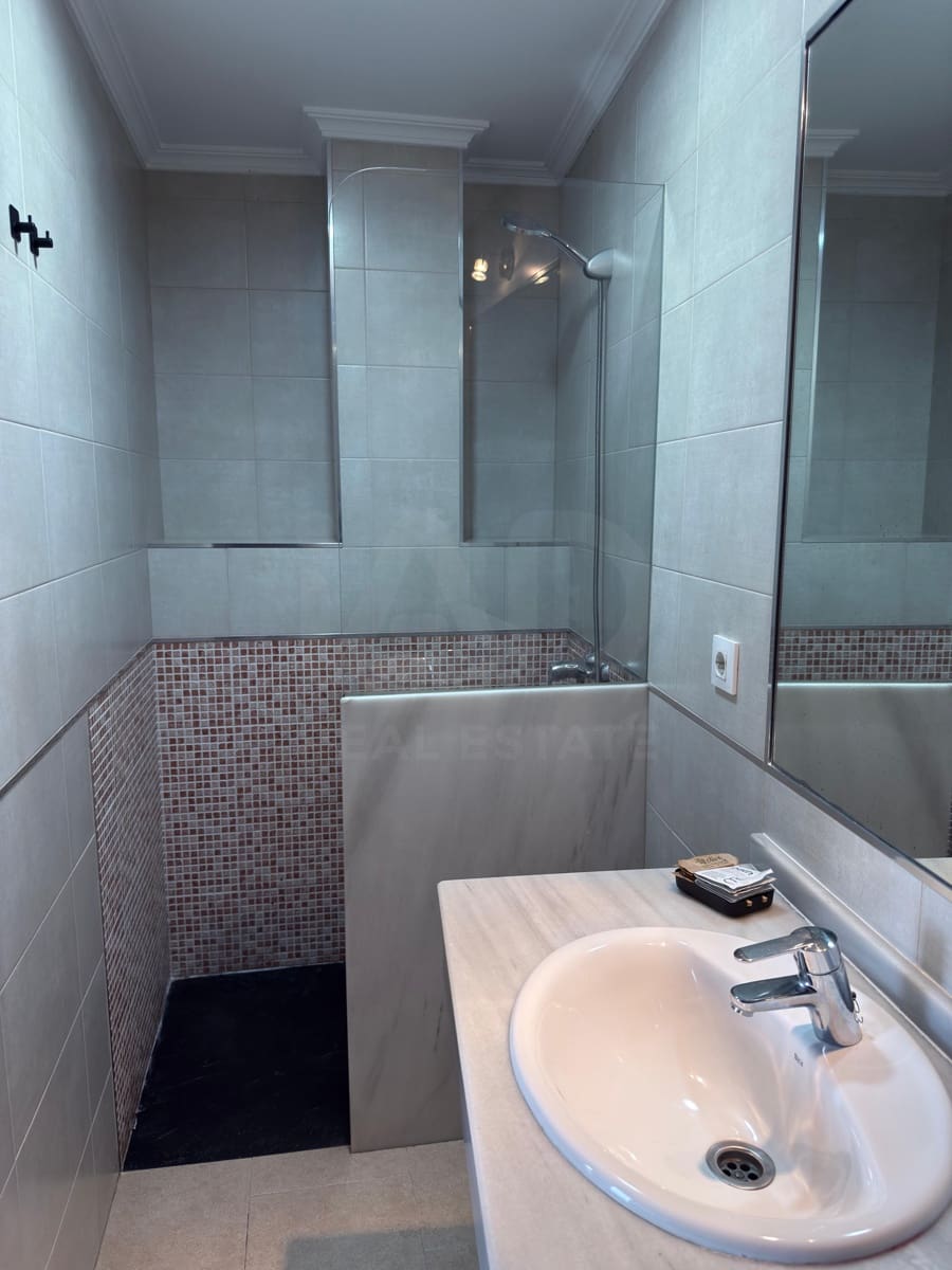 Local Comercial en Cádiz ciudad en venta - 1.850.000 € (Ref: 9988830)