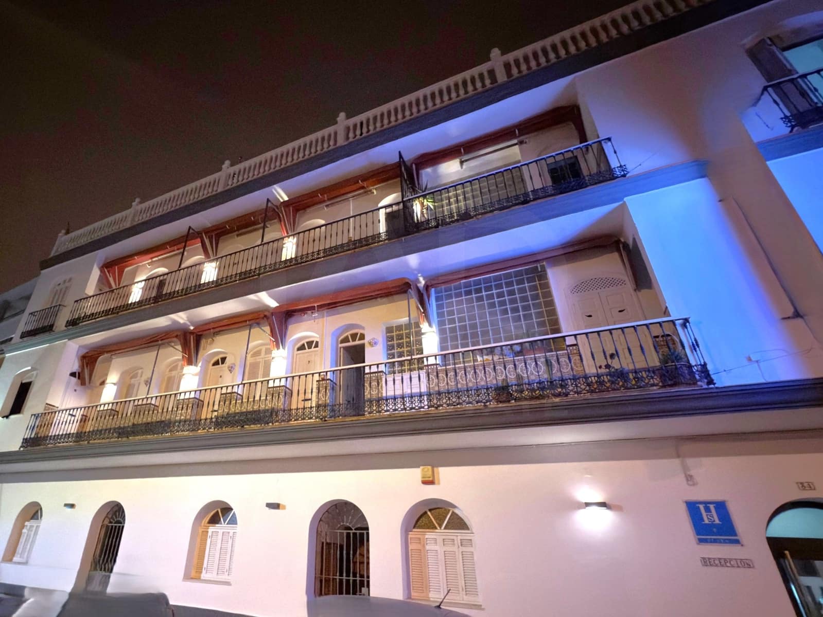 Local Comercial en Cádiz ciudad en venta - 1.850.000 € (Ref: 9988830)