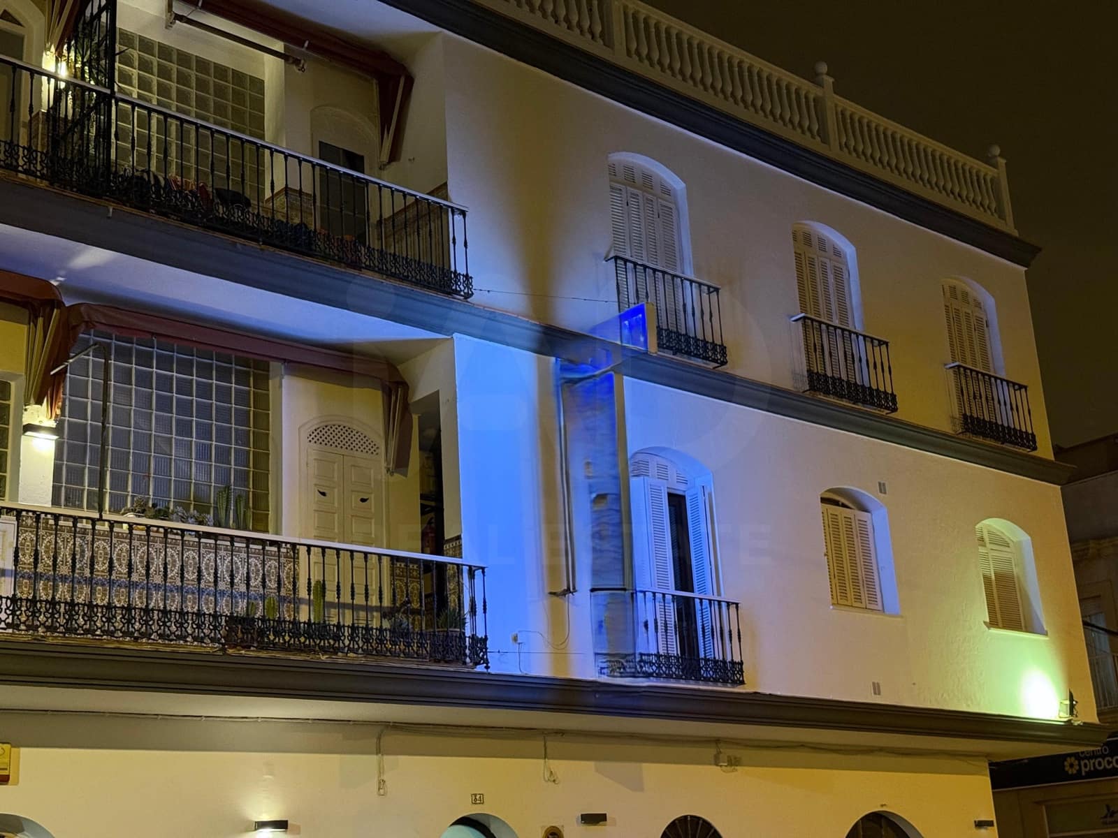Local Comercial en Cádiz ciudad en venta - 1.850.000 € (Ref: 9988830)