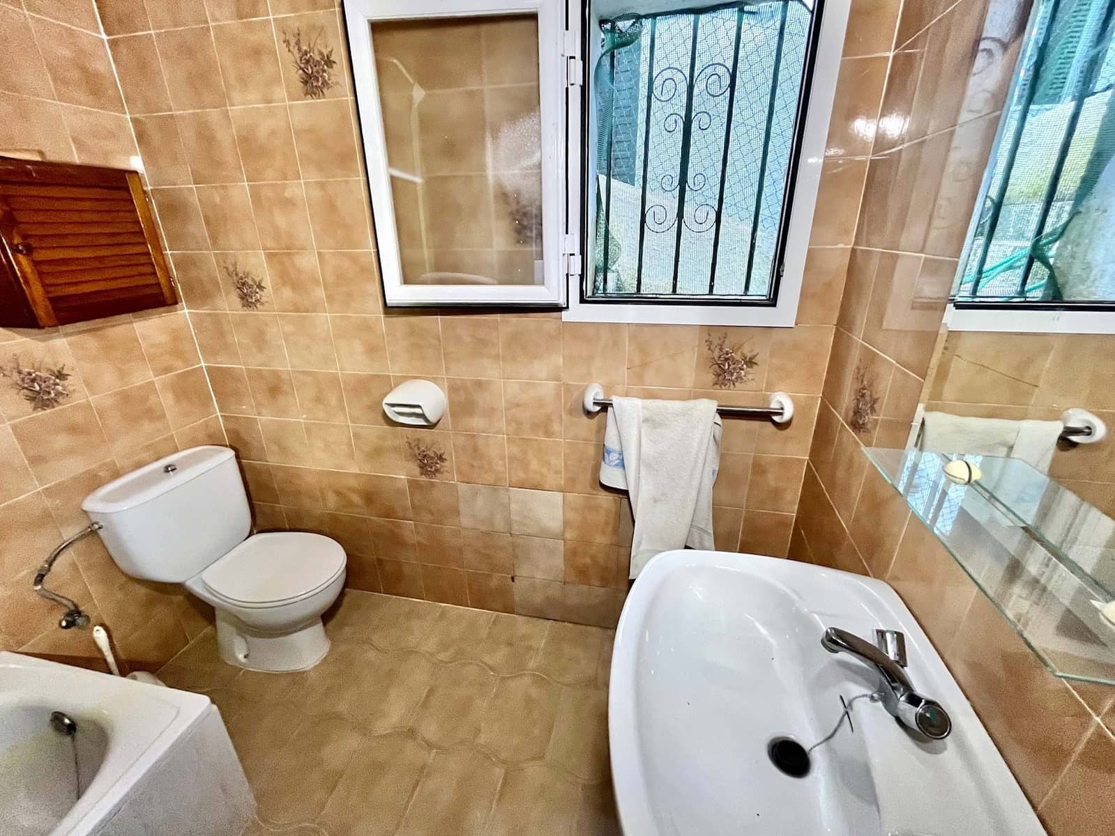 5 chambre Maison de Ville à vendre à Alcossebre avec piscine - 175 000 € (Ref: 9988831)