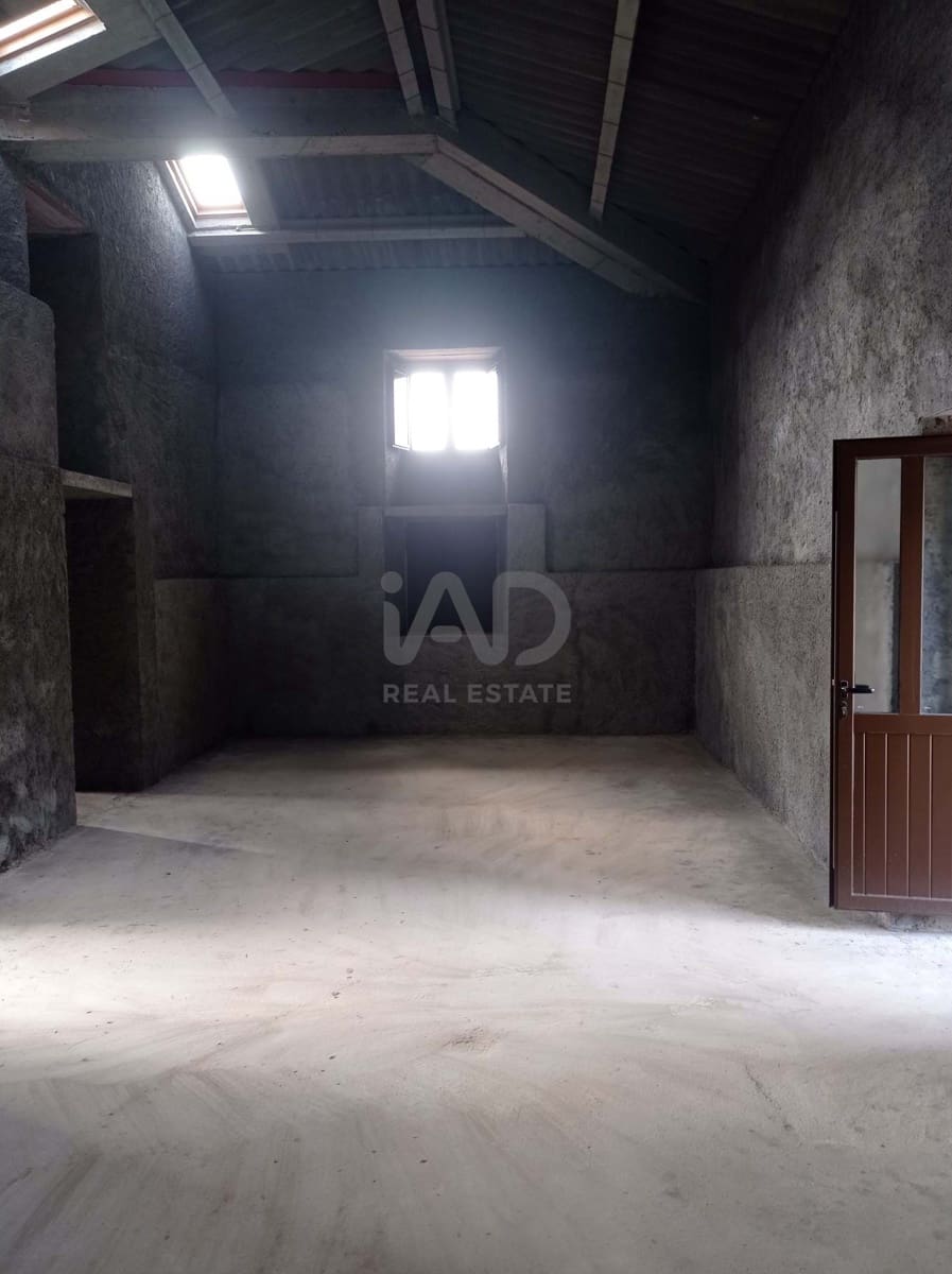 Omakotitalo myytävänä paikassa Naron - 190 000 € (Ref: 9988832)