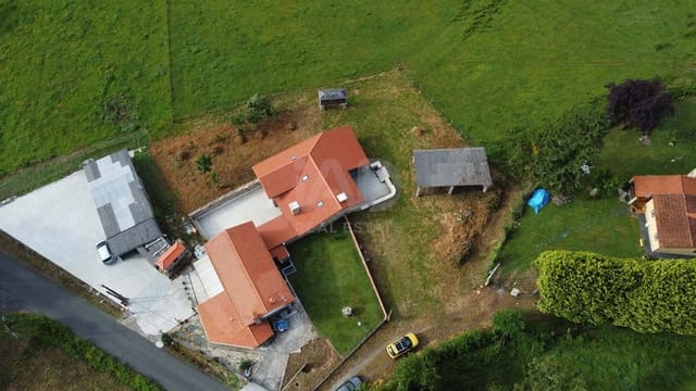 Hus til salgs i Narón - € 190 000 (Ref: 9988832)