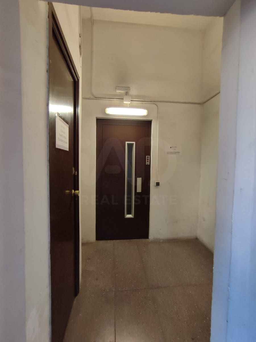 Garasje til salgs i Barcelona by - € 9 500 (Ref: 9988833)