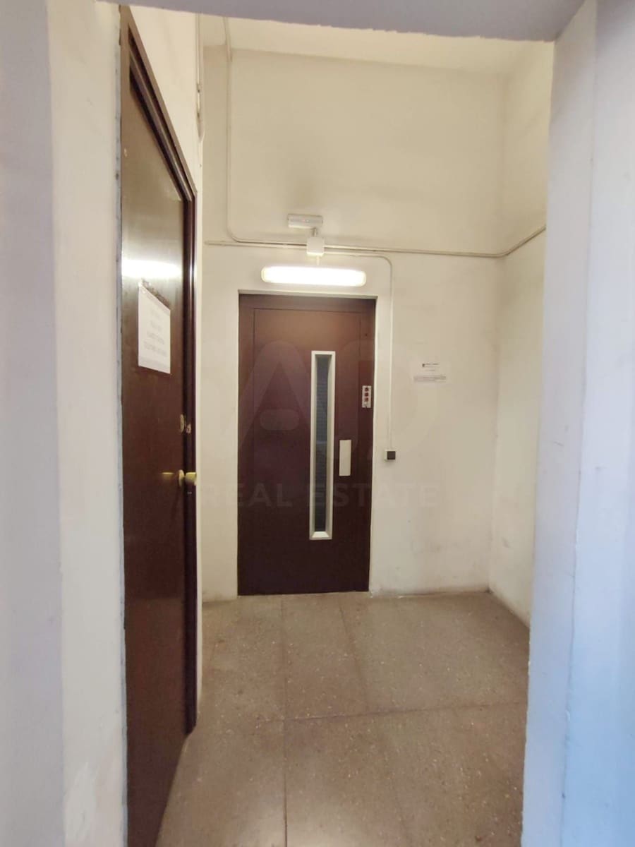 Garasje til salgs i Barcelona by - € 9 500 (Ref: 9988833)